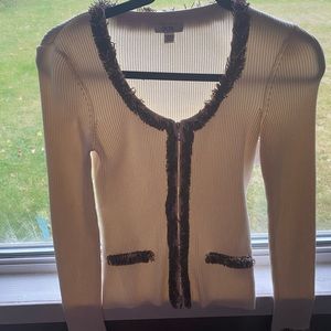 Cache XS long sleeved shirt with fur trim.